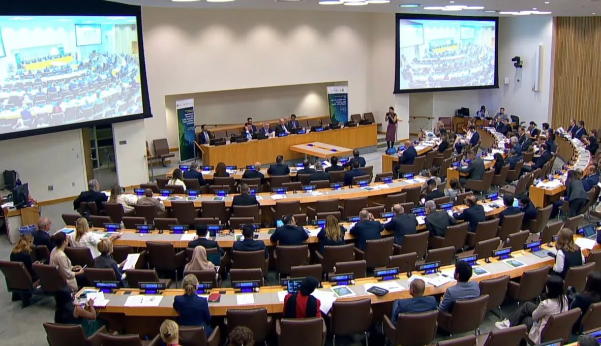 الأدميرال كوبر: إعادة المحتجزين من مخيم الهول ضرورة استراتيجية لمواجهة داعش