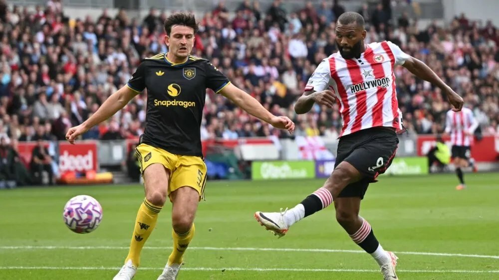 مانشستر يونايتد يواصل التخبط بخسارة أمام برينتفورد في الدوري الإنجليزي الممتاز