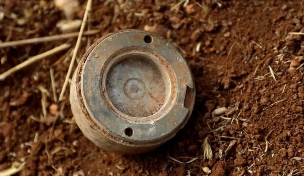 فاجعة في درعا: مقتل طفلين من مهجري السويداء بانفجار مخلفات حرب