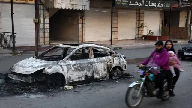 مأساة الساحل السوري: الناجون من المجازر يواجهون التشرد والخذلان في ظل غياب الدعم