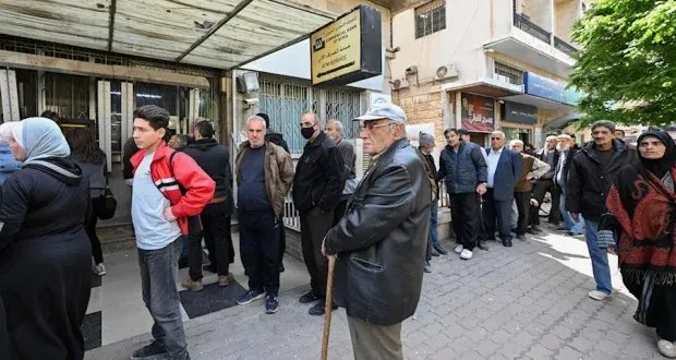 عباس يزور دمشق لبحث أوضاع الفلسطينيين وتعزيز التعاون الاقتصادي مع سوريا وتركيا