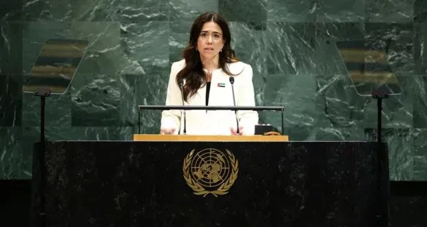 الإمارات تدعو إلى الحكمة وخفض التصعيد في الأمم المتحدة وتتبنى دبلوماسية إنسانية