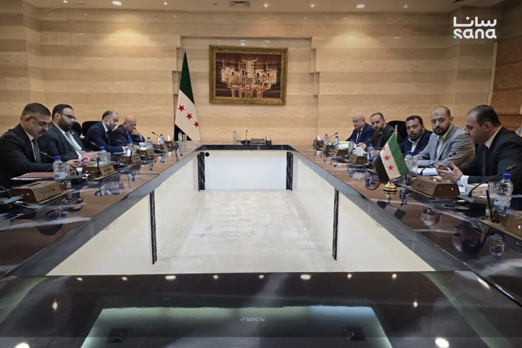 الأمانة العامة لرئاسة الجمهورية تبحث حلولاً لتحديات قطاع النقل البري في سوريا