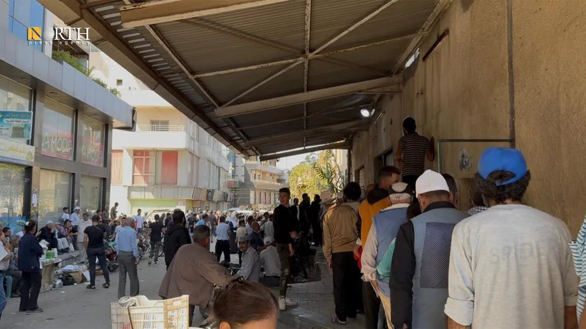 وصول شحنة طحين إلى السويداء لتخفيف أزمة الخبز المستمرة