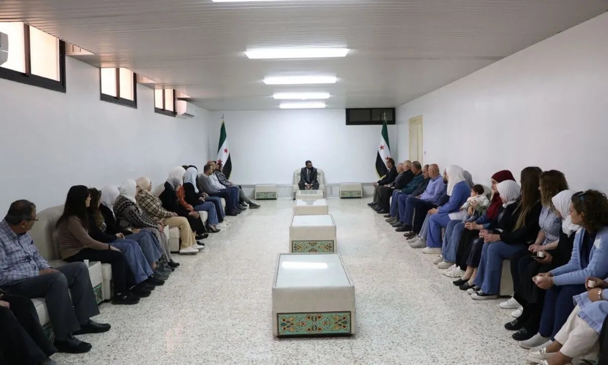 وزير العدل السوري يعلق التدريس في معهد القضاء ويشكل لجنتين للتحقيق في المخالفات وتقييم الأحكام