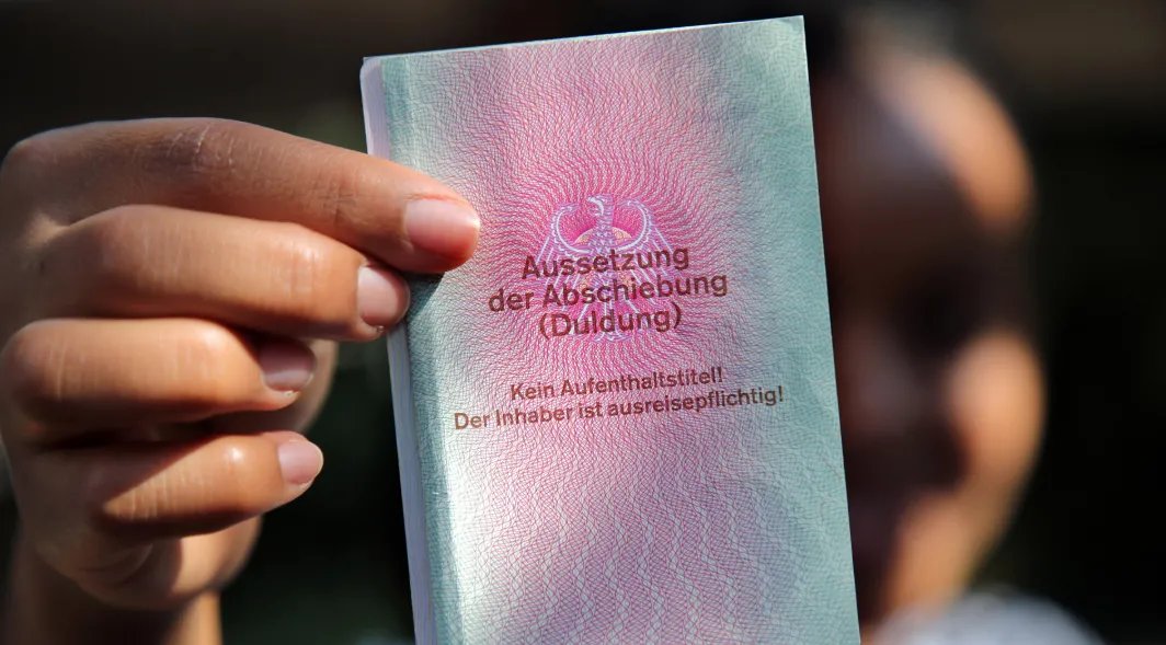 أكثر من 82 ألف شخص يحصلون على إقامة مؤقتة في ألمانيا بفضل "قانون الفرصة"