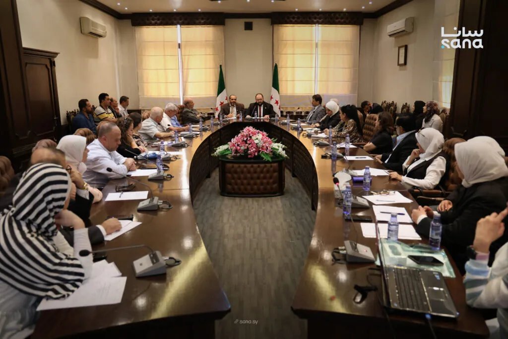 وزارة الإدارة المحلية تطلق دورة متخصصة لتأهيل خبراء تقييم الأثر البيئي بالتعاون مع نقابة المهندسين