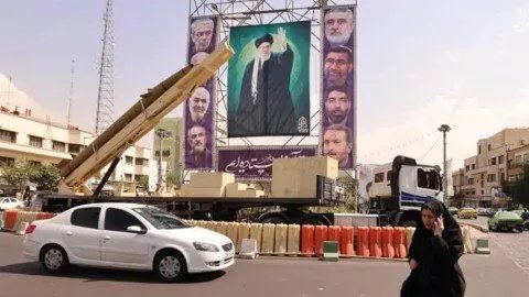 إيران تندد بعودة عقوبات الأمم المتحدة: هل تفشل الدبلوماسية وتتأثر طهران اقتصادياً؟