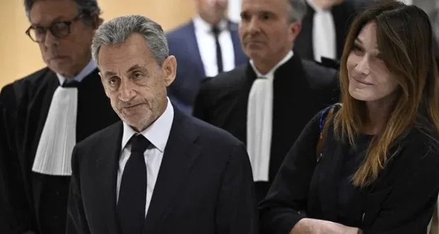 من ميتران إلى ساركوزي: الحياة الخاصة للرؤساء الفرنسيين تحت المجهر.. هل يصمد زواج كارلا بروني؟