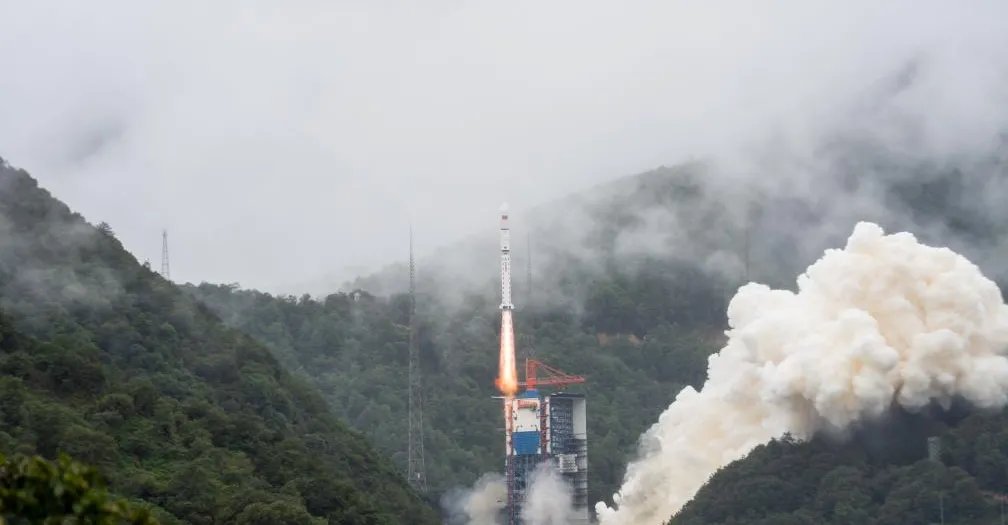 الصين تطلق قمراً اصطناعياً جديداً لاستكشاف تكنولوجيا رصد الأرض