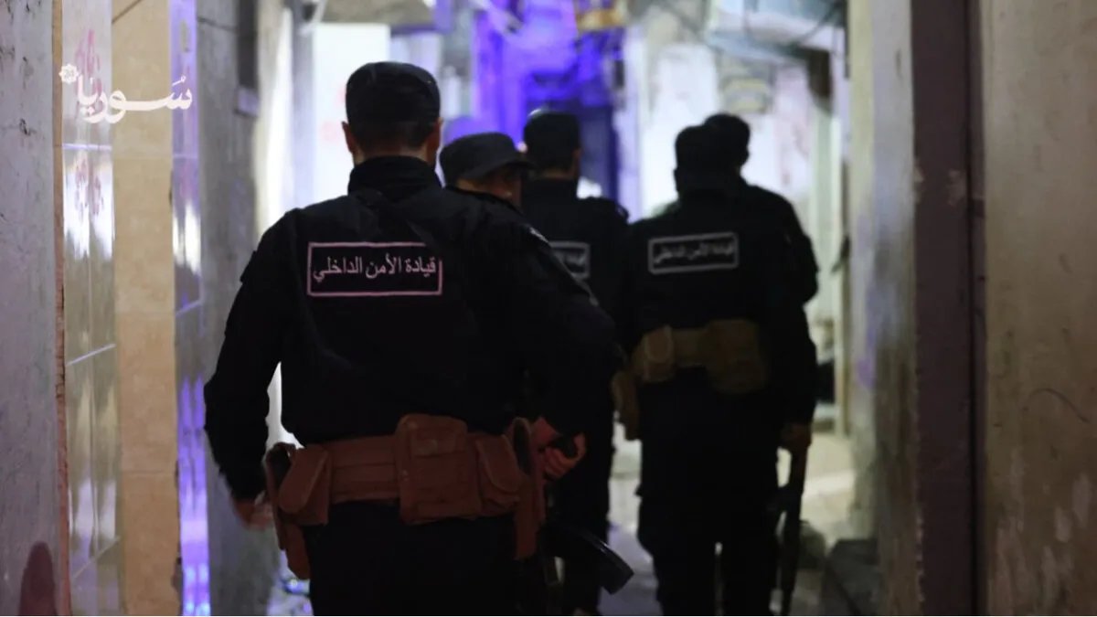 حلب: الأمن الداخلي يكشف تفاصيل حملة مخيم النيرب واعتقال مطلوبين بتهمة ترويج المخدرات