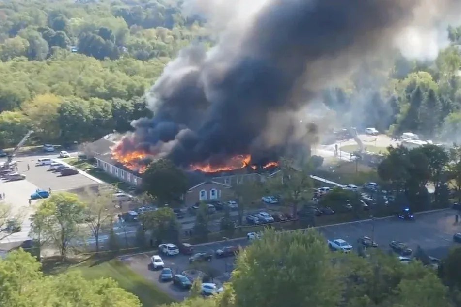 ميشيغان: مقتل وإصابة أشخاص في هجوم على كنيسة وإضرام النيران فيها