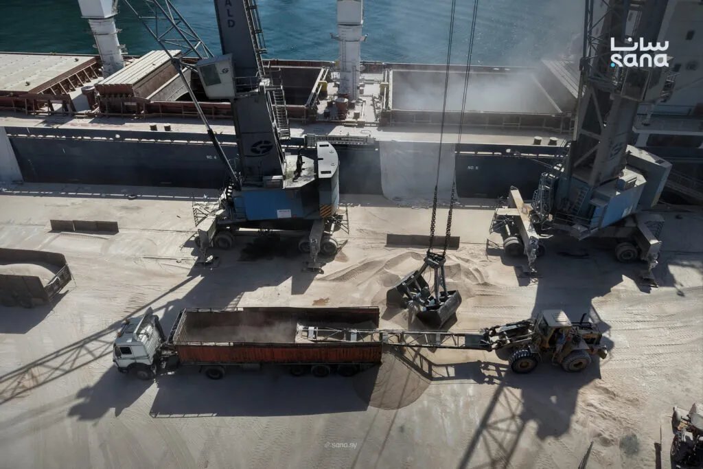 طرطوس: بدء تصدير 28 ألف طن من الفوسفات إلى رومانيا من خلال المرفأ