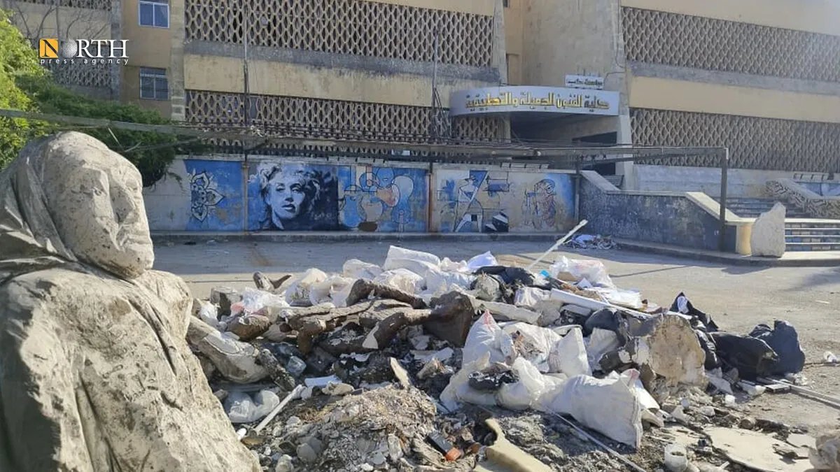 جامعة حلب توضح ملابسات تحطيم تماثيل كلية الفنون وتؤكد: إزالة مشاريع طلابية قديمة