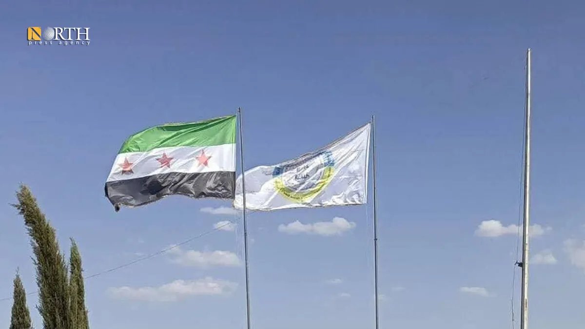 هل يفتح رفع العلم في معبر سيمالكا الباب أمام مفاوضات جديدة بين دمشق والإدارة الذاتية؟