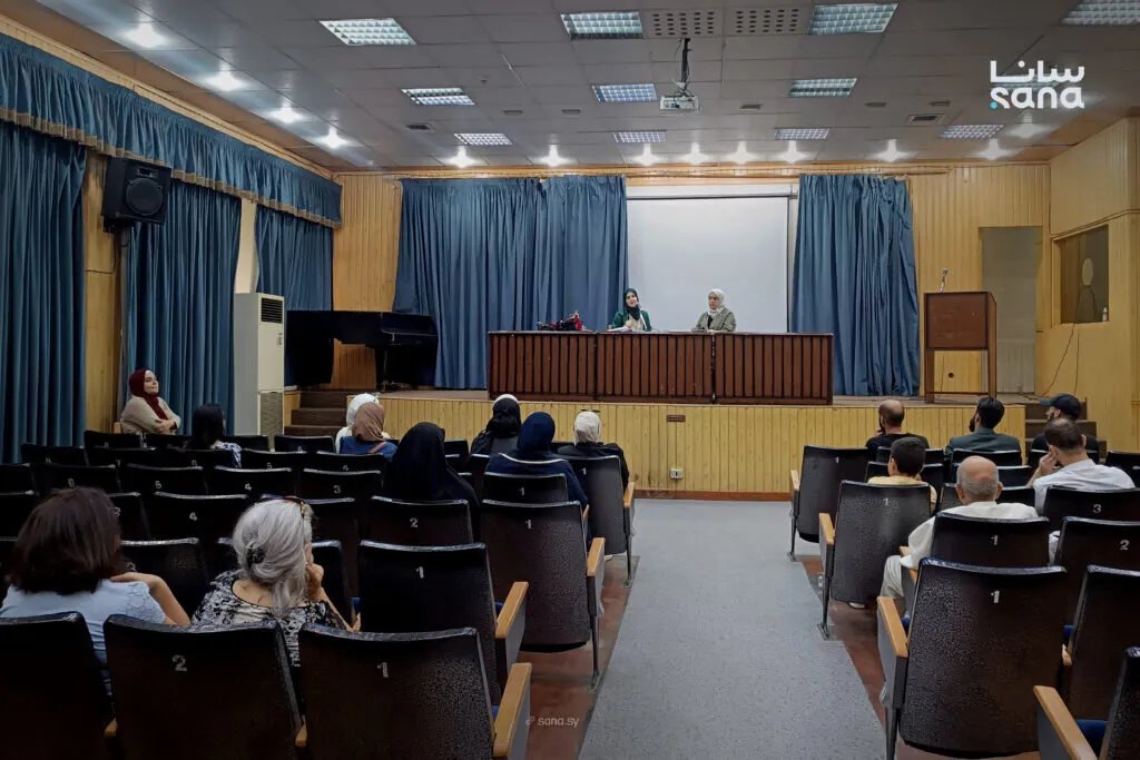 حمص: ندوة حوارية تسلط الضوء على أهمية القراءة والكتابة في تنمية الوعي الإنساني