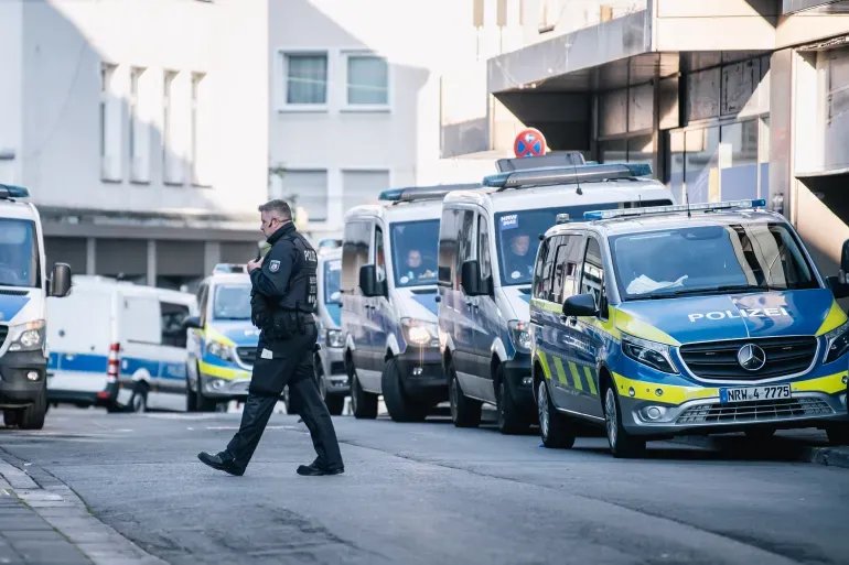 ألمانيا تعتقل أحد أبرز "شبيحة" حلب: تفاصيل تورطه في جرائم ضد الإنسانية