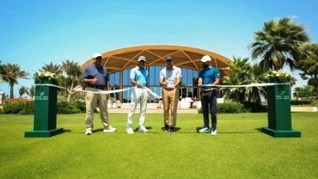 افتتاح "شورى لينكس": أول ملعب جولف جزيرة في السعودية بتصميم براين كيرلي