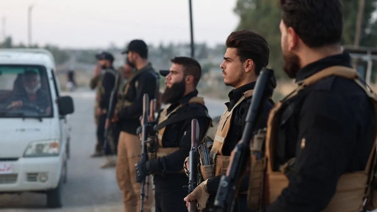 حماة: الأمن الداخلي يلقي القبض على المتهمين بقتل أربعة مدنيين في ريف حماة