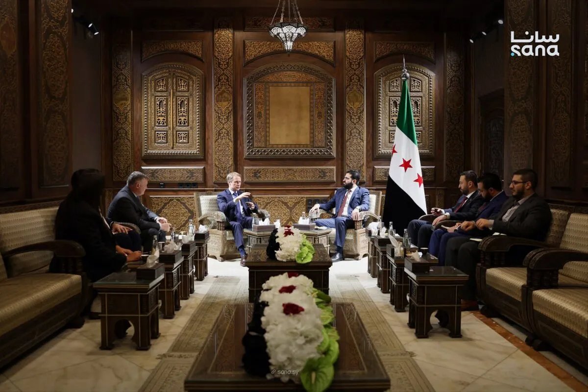 وزير الداخلية السوري يبحث مع القائم بالأعمال الفرنسي تعزيز التعاون الأمني بين البلدين