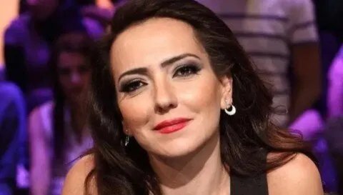 أمل عرفة تلجأ إلى القضاء بعد تعرضها وعائلتها لعملية ابتزاز ممنهجة