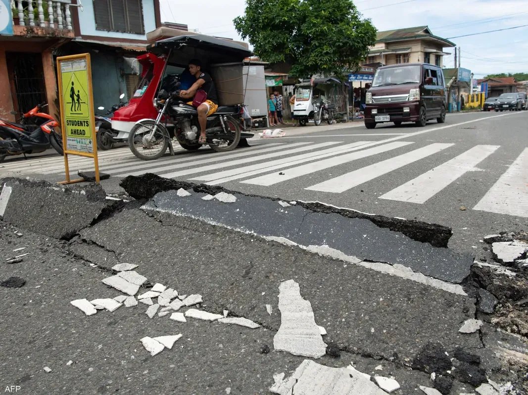 حصيلة مروعة: زلزال الفلبين يودي بحياة 69 شخصاً ويصيب أكثر من 140 آخرين