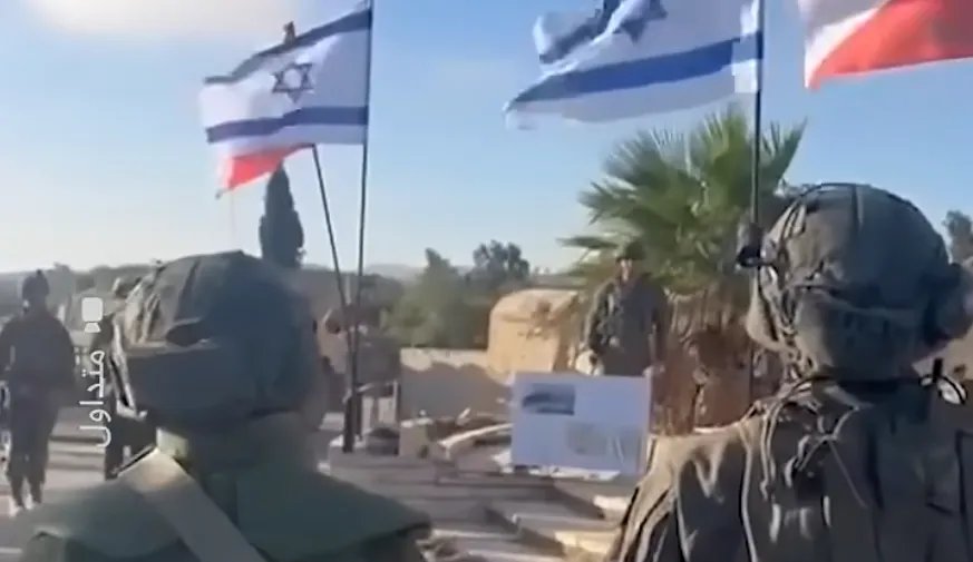 فيديو: جنود إسرائيليون يعزفون النشيد الوطني في "ساحة الأسد" بالقنيطرة السورية