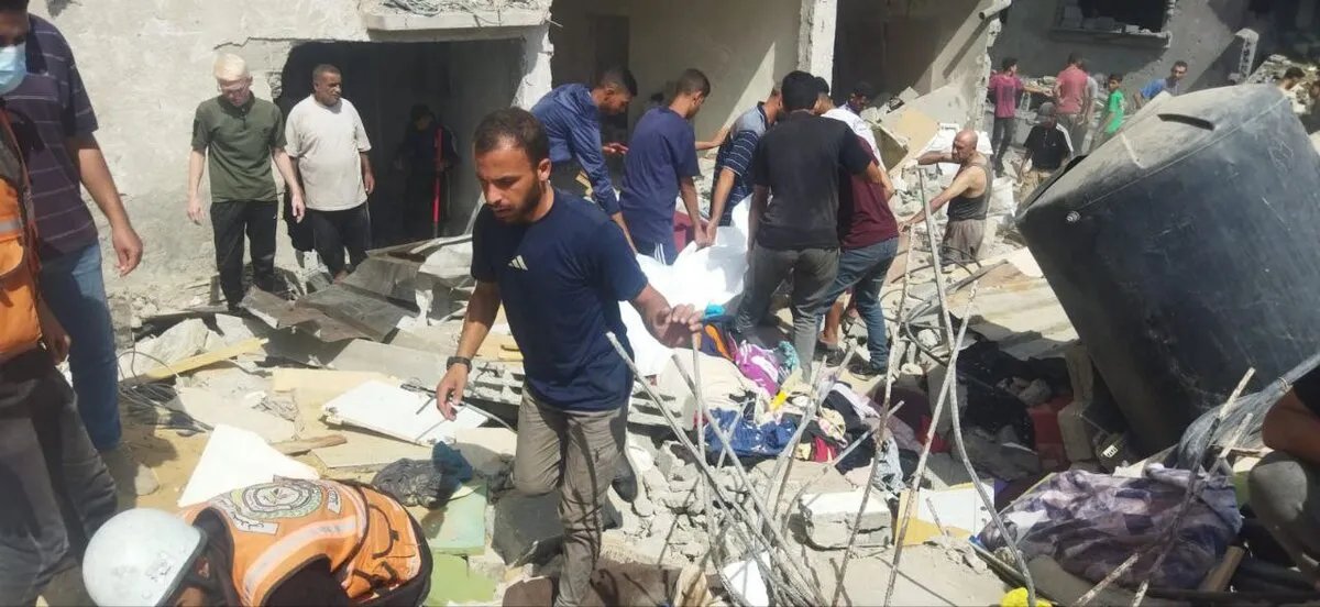 تصاعد العدوان الإسرائيلي على غزة: استشهاد 23 فلسطينياً بينهم عناصر دفاع مدني