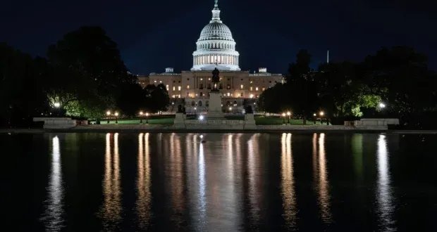 أزمة الإغلاق الحكومي في أمريكا: ما هي المطالب الجمهورية والديمقراطية لإنهاء الأزمة؟