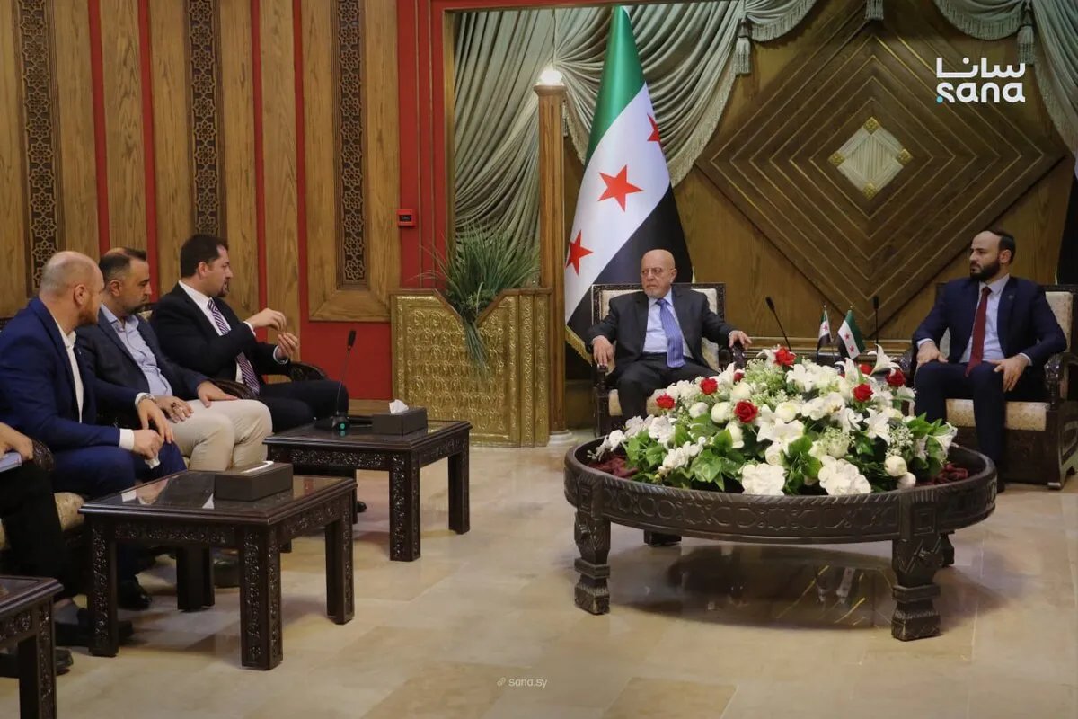 وزير الاقتصاد والصناعة ومحافظ حلب يناقشان سبل تعزيز وتطوير القطاع الصناعي