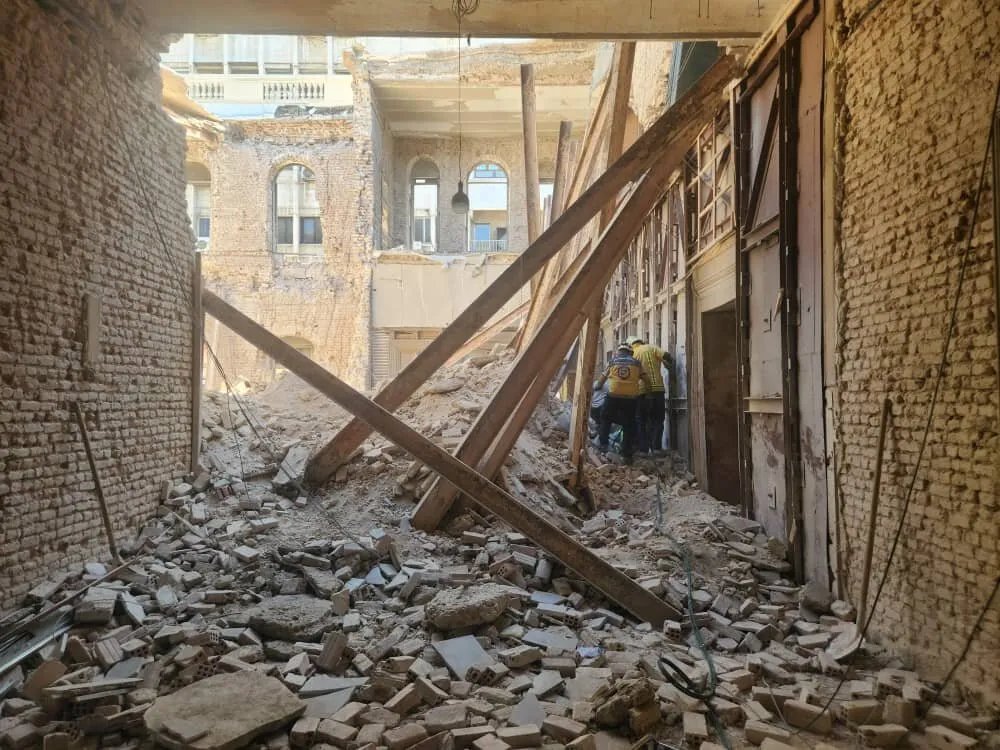 فاجعة في دمشق: انهيار سقف السرايا القديم يودي بحياة عاملين ويصيب آخرين