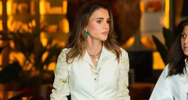 الملكة رانيا تخطف الأنظار في نيويورك بإطلالات عصرية جريئة تكسر التقاليد