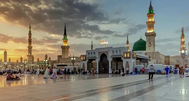 رحيل قامة من قامات المدينة: وفاة الشيخ بشير أحمد صديق شيخ قراء المسجد النبوي عن عمر يناهز التسعين