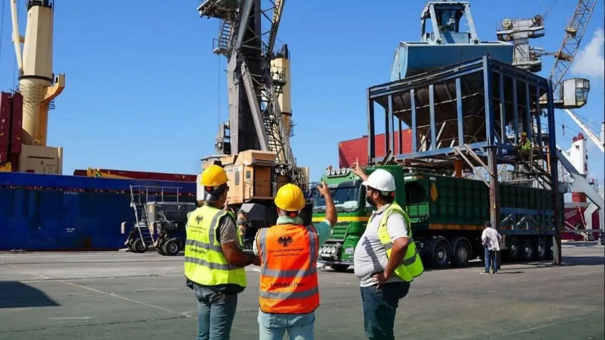 وصول شحنة ضخمة من الذرة وفول الصويا إلى اللاذقية: هل تنقذ الثروة الحيوانية؟