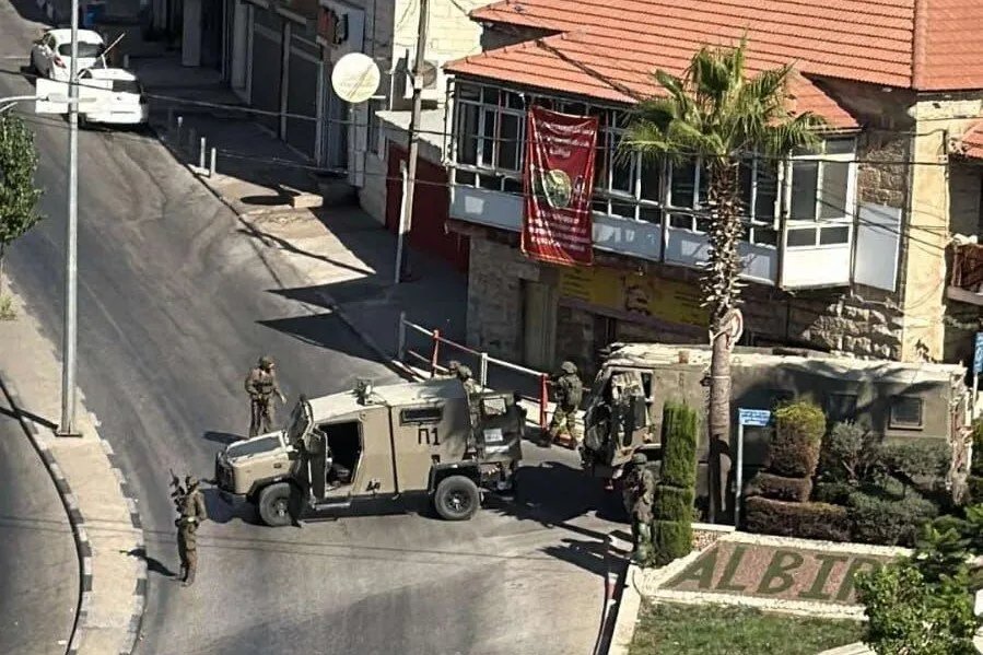 الاحتلال الإسرائيلي يعتقل فلسطينيين ويعتدي على آخرين في الضفة الغربية