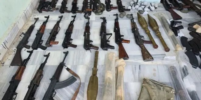 الأمن العام يضبط أسلحة وذخائر في حملة أمنية ببلدة معربة بريف درعا