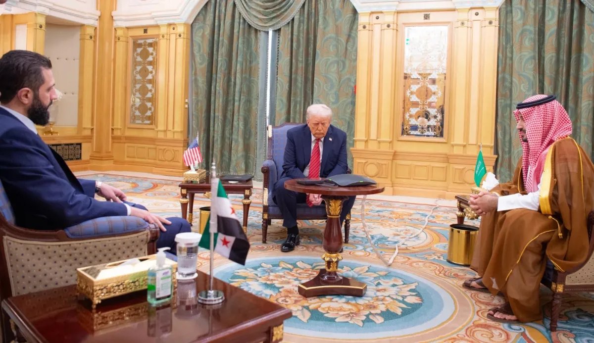 توضيح من التحالف الأمريكي السوري حول قرارات ترمب المتعلقة بسوريا: إلغاء وتوسيع لحالات الطوارئ