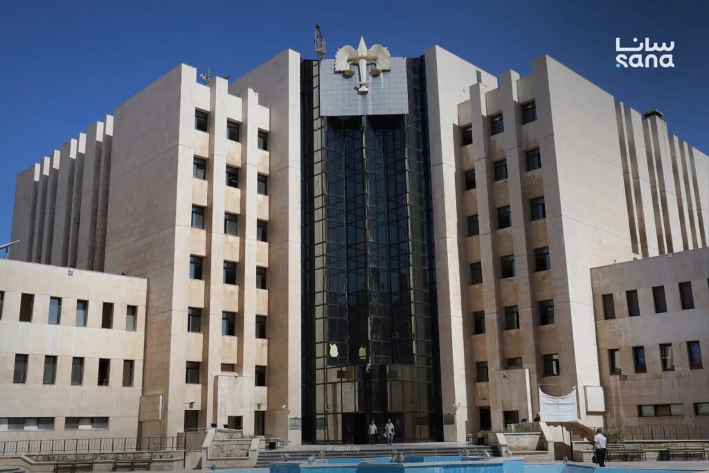 وزارة العدل تلغي الملاحقات القضائية في أكثر من 287 ألف قضية تعود إلى عهد النظام البائد