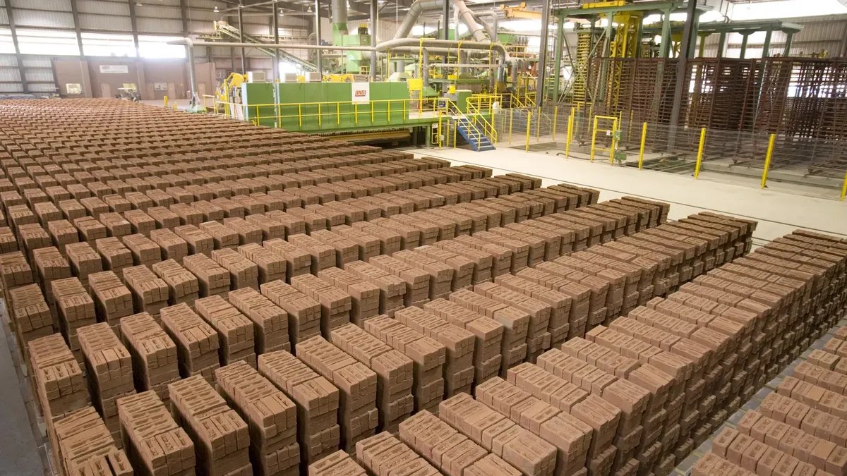 ابتكار ثوري: طوب ذكي روسي صيني للمنازل يتحدى برد الشتاء القارس