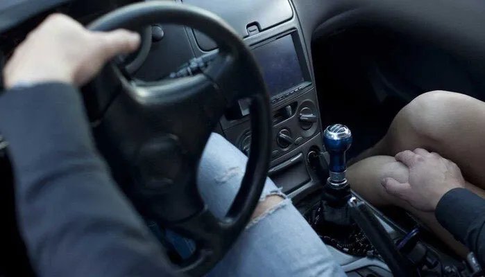 اتهامات بالتحرش تهز الوسط الفني السوداني: شريف الفحيل يتهم محمد بشير بـ "الاعتداء الجنسي"