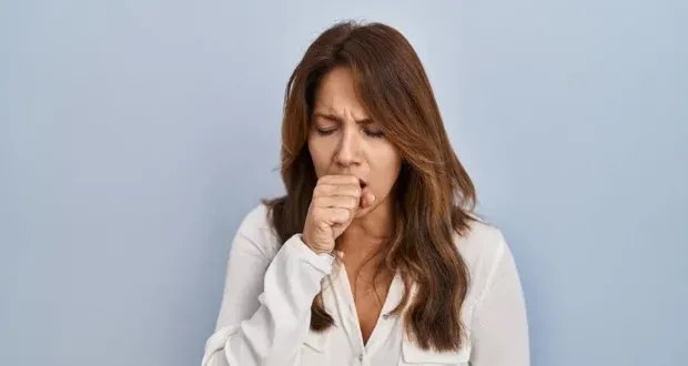 دليل شامل للتخلص من السعال: نصائح منزلية وعلامات تستدعي زيارة الطبيب