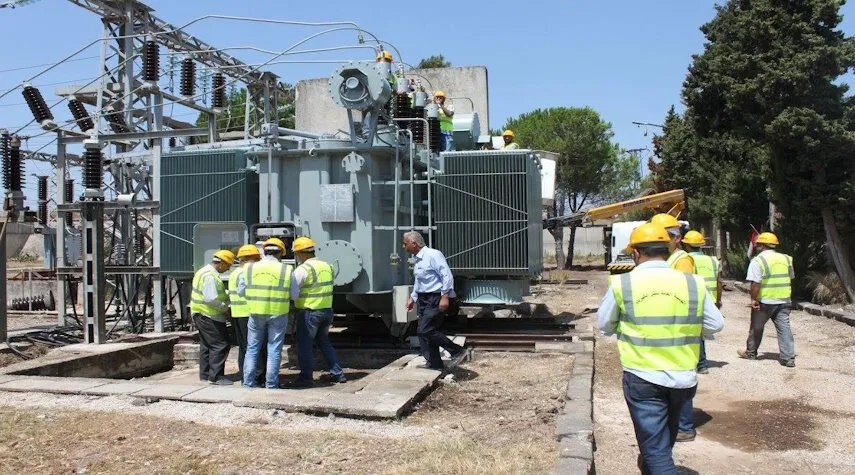 أزمة الكهرباء في حلب: استياء متزايد وجهود حكومية لتفسير التعثر وتقديم الحلول