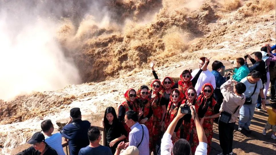 إنذار برتقالي في الصين مع اقتراب الإعصار ماتمو: استعدادات مكثفة