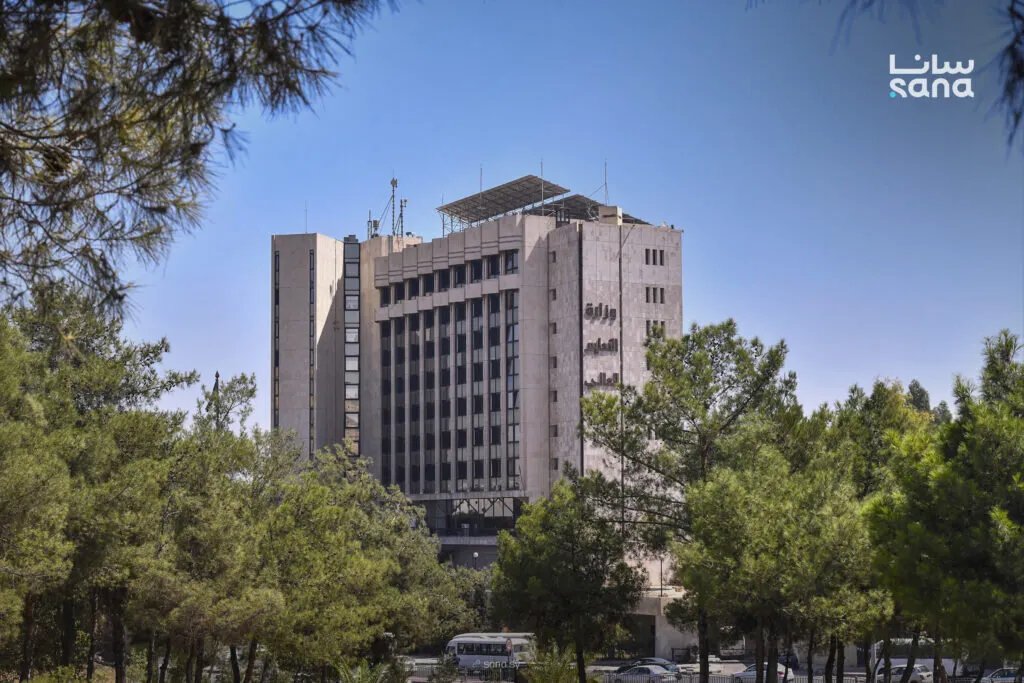 وزارة التعليم العالي تلغي منح الجامعات الخاصة ابتداءً من العام الدراسي 2025-2026