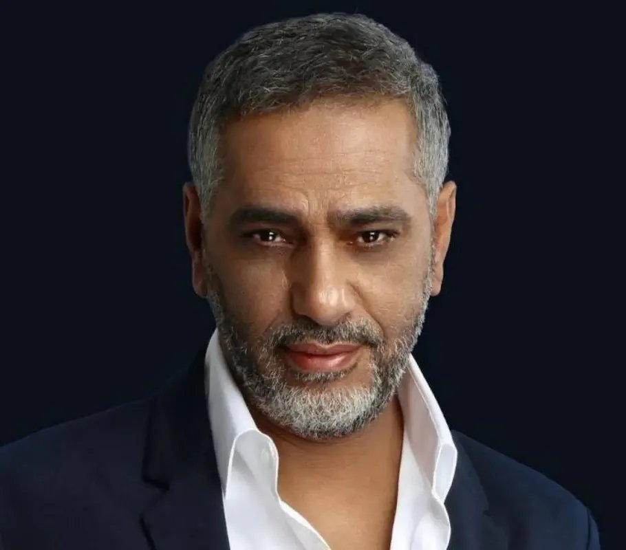 الفنان فضل شاكر يسلم نفسه للجيش اللبناني تمهيداً لمحاكمته العلنية بعد سنوات من الملاحقة