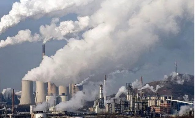 دراسة بريطانية تكشف آلية اختراق تلوث الهواء للدم وتأثيره على القلب والدماغ