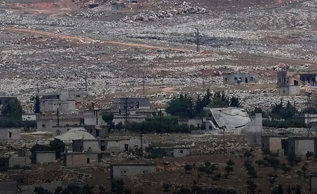 أمريكا تقلّص وجودها العسكري في شمال شرق سوريا: انسحاب تدريجي وتغييرات في الاستراتيجية