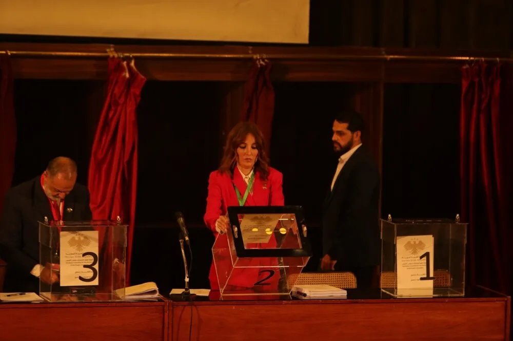 سوريا: بدء فرز الأصوات في الانتخابات البرلمانية الأولى بعد سقوط نظام الأسد وتمديد الاقتراع في بعض المراكز