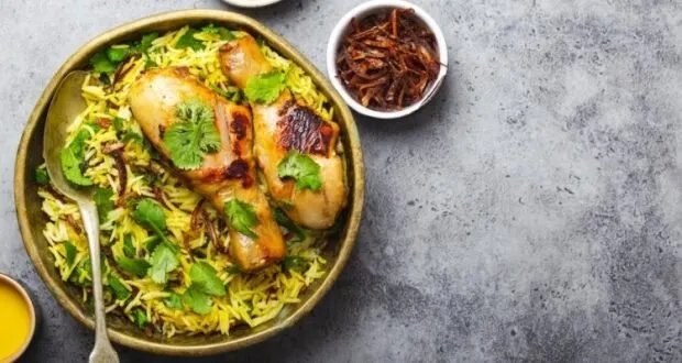 دليلكم المفصل لتحضير البرياني الهندي بالدجاج: وصفة شهية وسهلة في أقل من ساعة