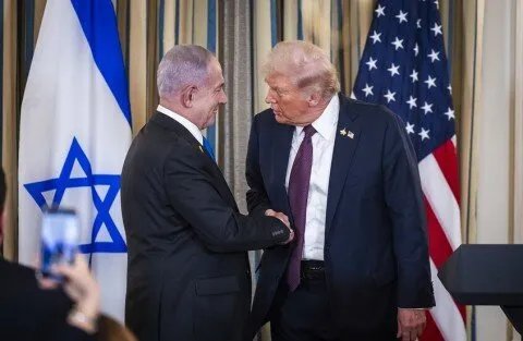 ترامب يحذر حماس من "إبادة كاملة" إذا أصرت على البقاء في السلطة، ونتنياهو يركز على وقف التوسع في غزة